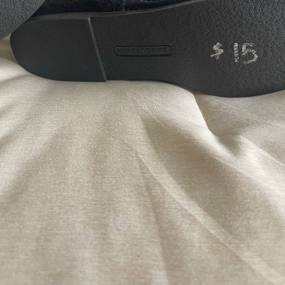 Minnetonka Black Moccasin Fringe Shoes - Picture 6 of 11